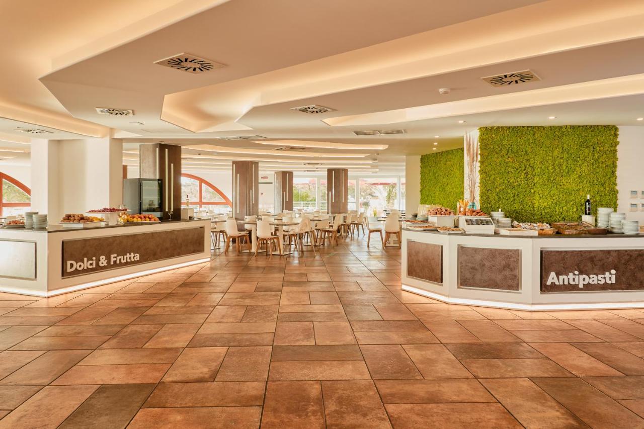Club Esse Roccaruja Hotel Stintino Buitenkant foto